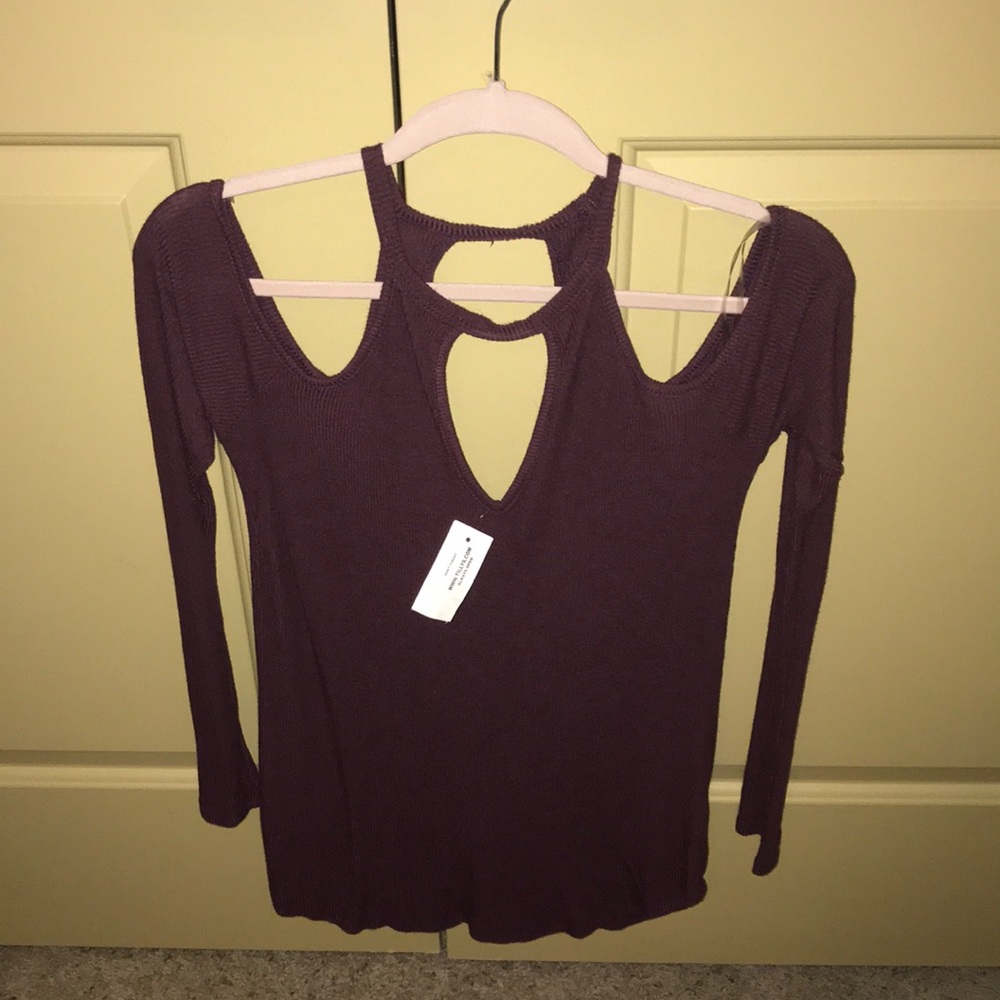 NWT Tillys long sleeve cut out shirt